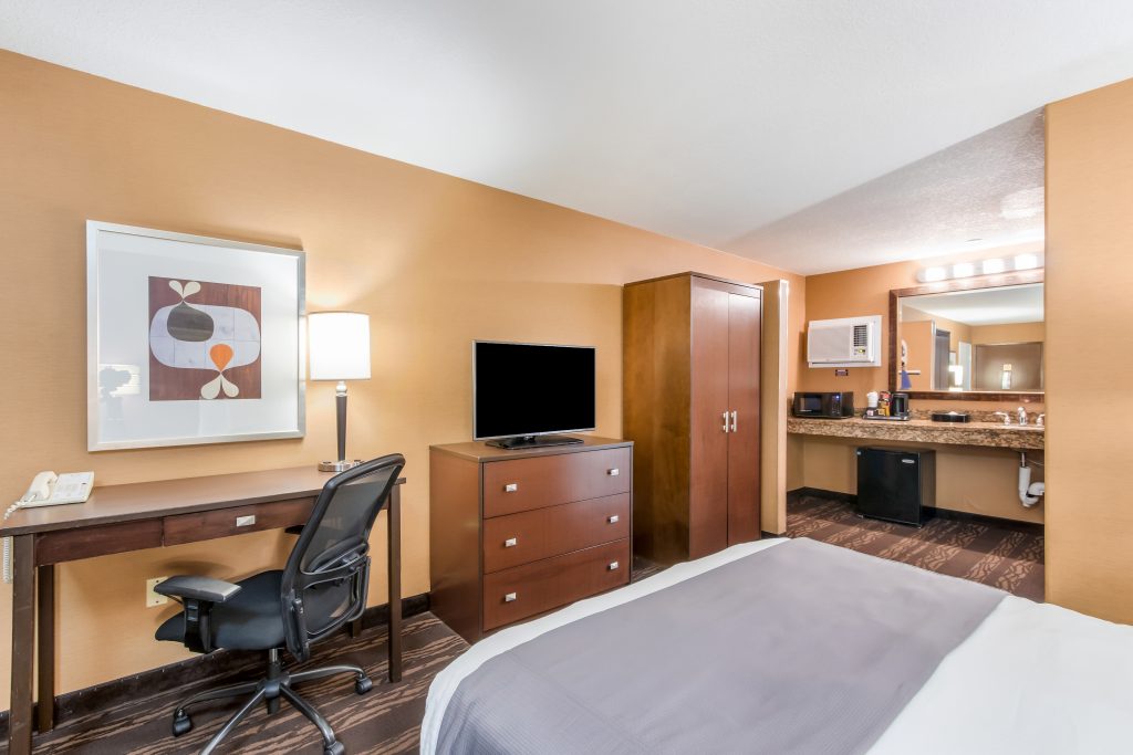 King Bed - Mobility Accessible - BEST WESTERN PLUS Stovall’s Inn